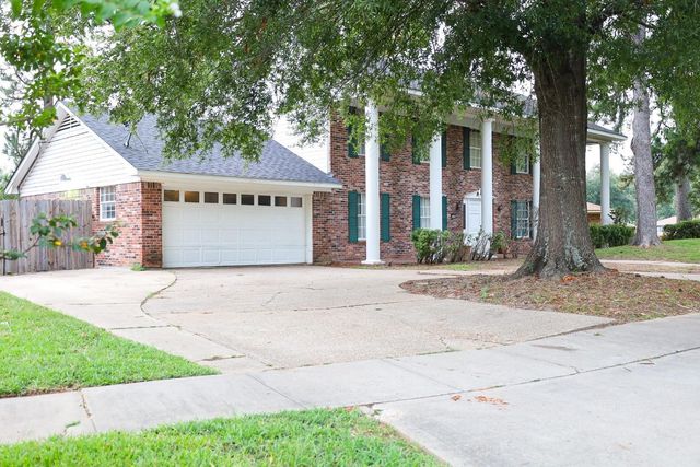6165 Masters Drive, Shreveport, LA 71129