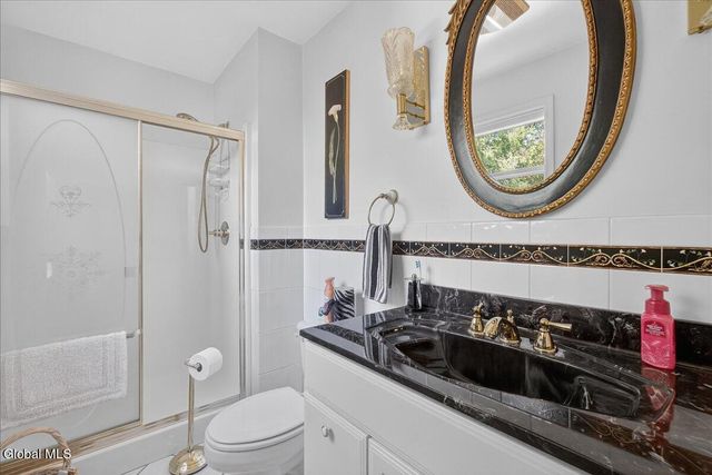 106 Calhoun Drive, Schaghticoke, NY 12182