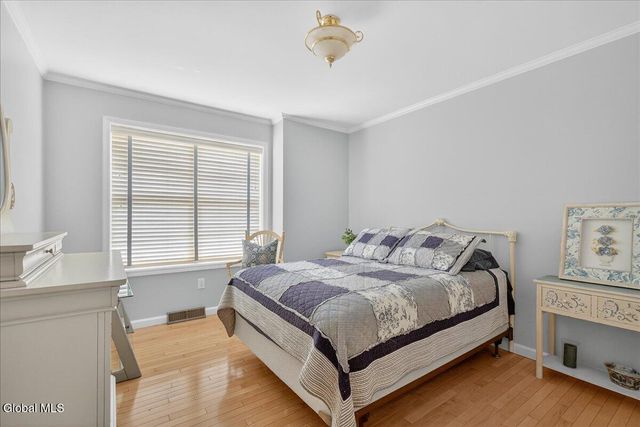 106 Calhoun Drive, Schaghticoke, NY 12182