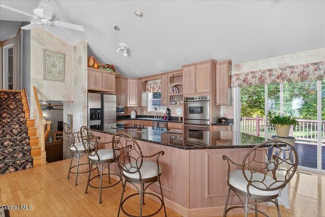 106 Calhoun Drive, Schaghticoke, NY 12182