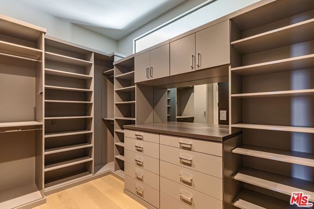 1895 Rising Glen Road, Los Angeles, CA 90069