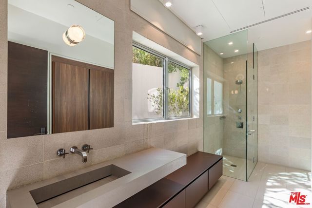 1895 Rising Glen Road, Los Angeles, CA 90069