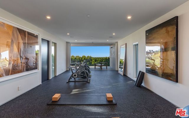 1895 Rising Glen Road, Los Angeles, CA 90069