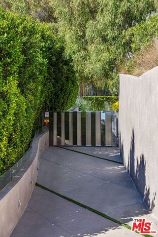 1895 Rising Glen Road, Los Angeles, CA 90069