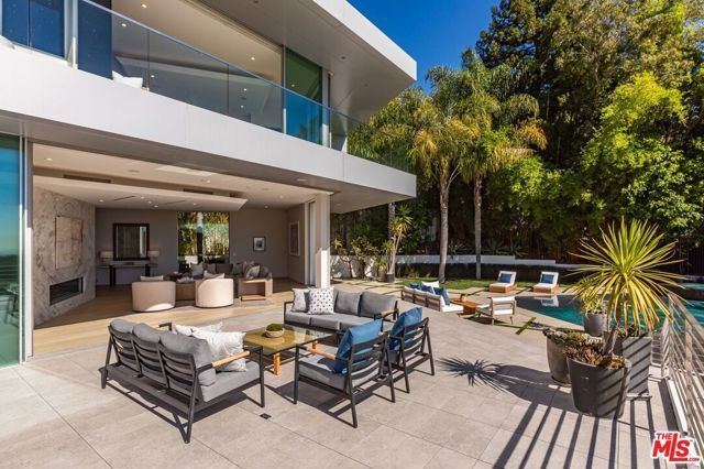 1895 Rising Glen Road, Los Angeles, CA 90069