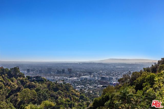 1895 Rising Glen Road, Los Angeles, CA 90069