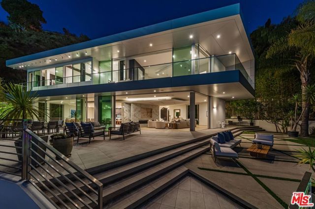 1895 Rising Glen Road, Los Angeles, CA 90069