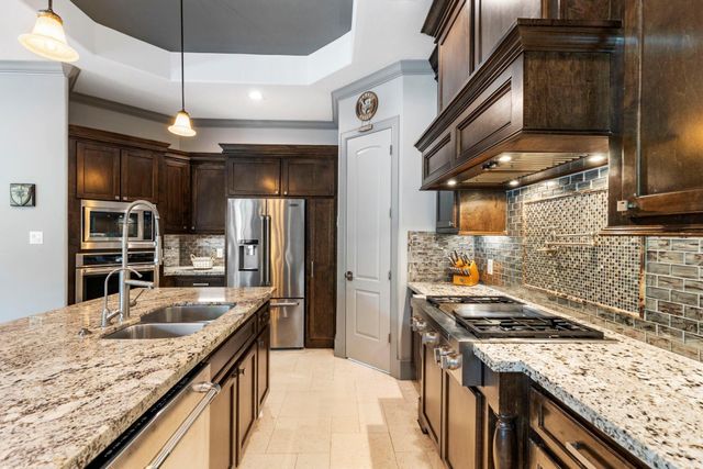 16015 Fawn Vista, Houston, TX 77068