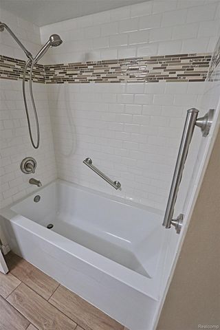38924 Dover Street, Livonia, MI 48150