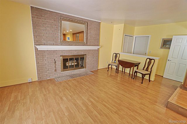 38924 Dover Street, Livonia, MI 48150