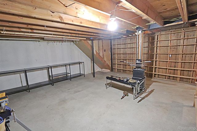 38924 Dover Street, Livonia, MI 48150