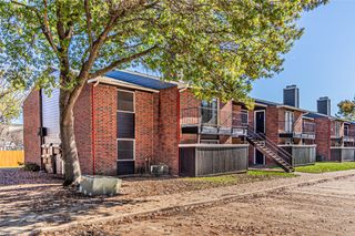 300 W Wintergreen Road 226, Desoto, TX 75115