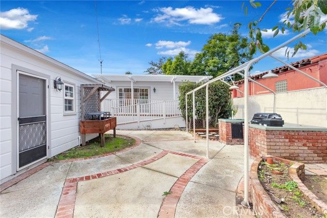 912 S Sierra Vista Avenue, Alhambra, CA 91801