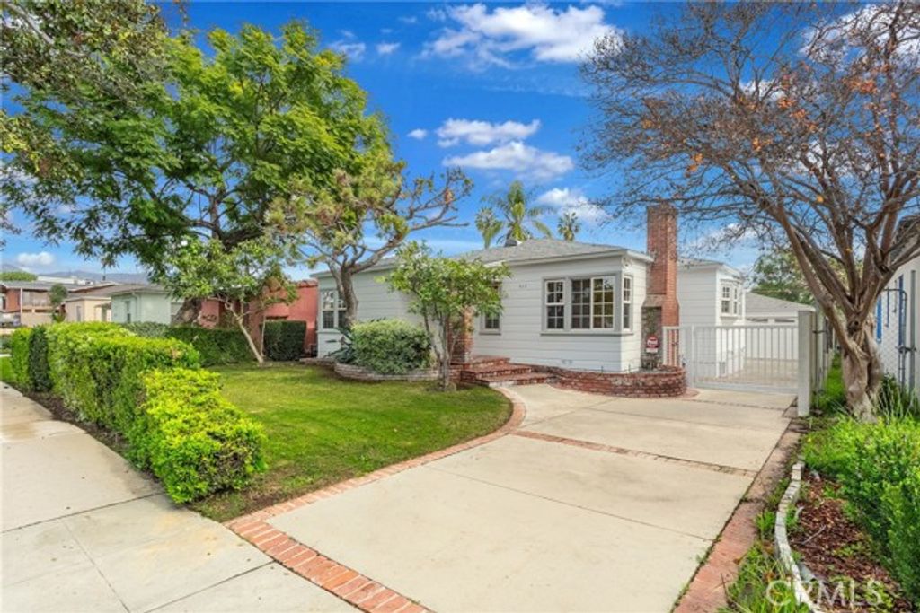 912 S Sierra Vista Avenue, Alhambra, CA 91801