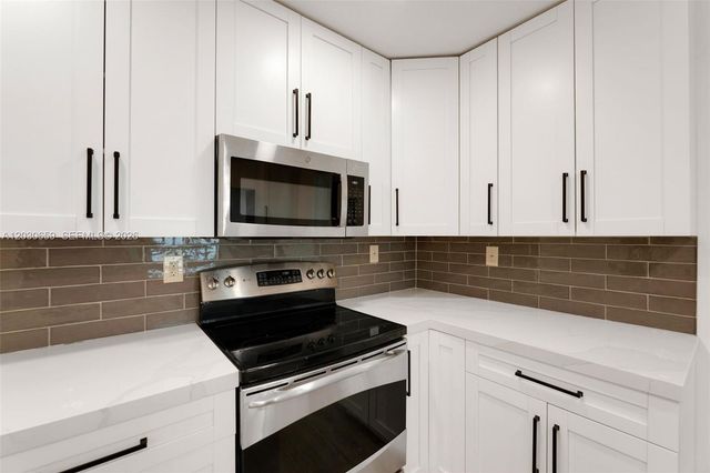 6341 NE 22nd Ave, Fort Lauderdale, FL 33308