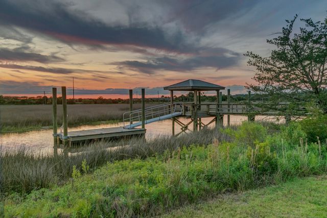 545 Towles Crossing Drive, Johns Island, SC 29455