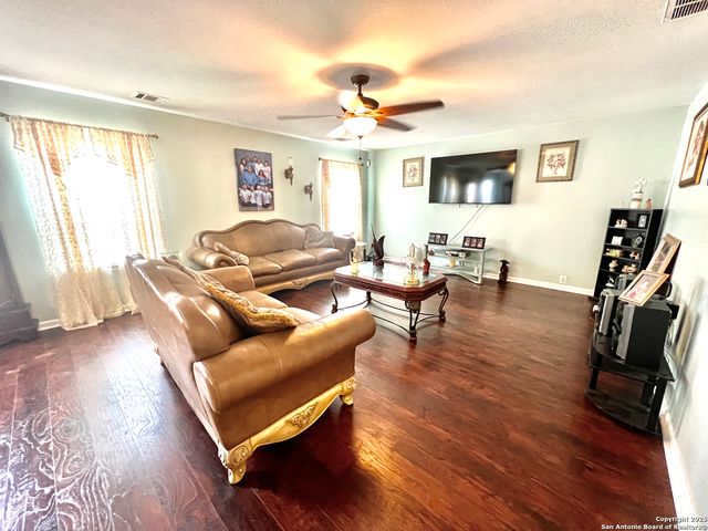 10006 Bradley Oak, San Antonio, TX 78223