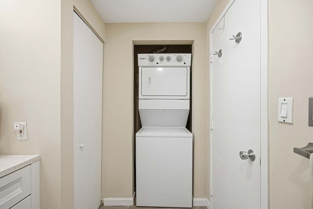 96 Gainsborough St 205W, Boston, MA 02115