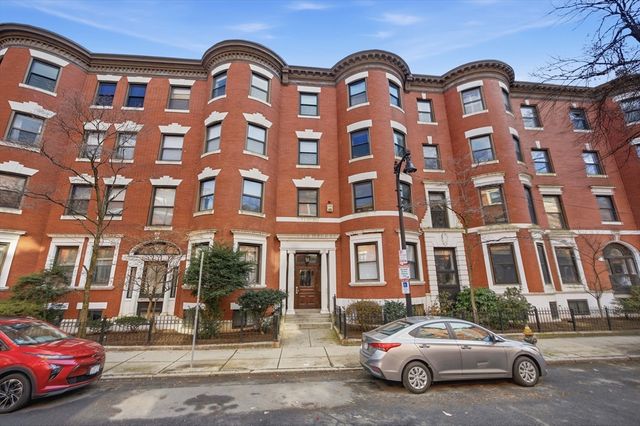 96 Gainsborough St 205W, Boston, MA 02115