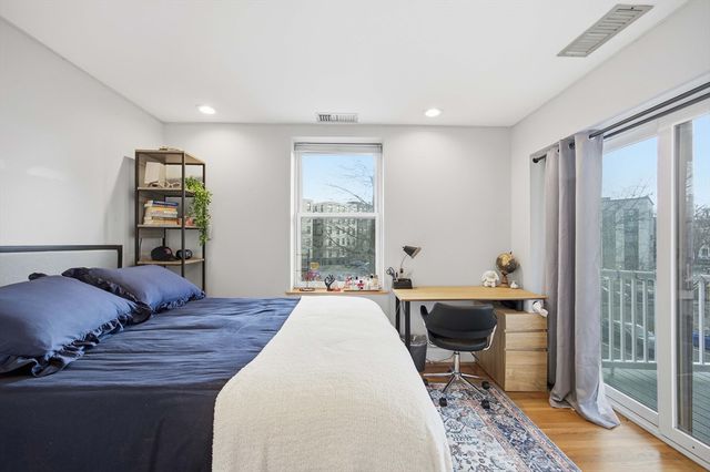 96 Gainsborough St 205W, Boston, MA 02115