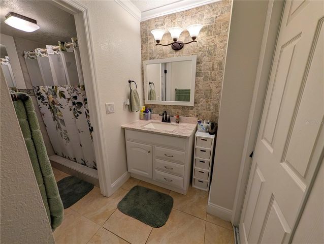 4415 S SEMORAN BOULEVARD 5, Orlando, FL 32822