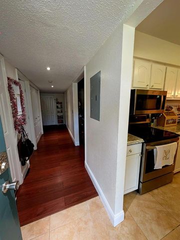 4415 S SEMORAN BOULEVARD 5, Orlando, FL 32822