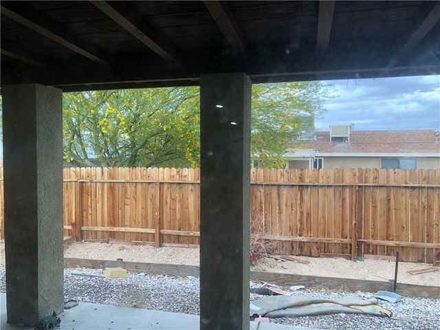 6855 Manzanita Avenue, 29 Palms, CA 92277