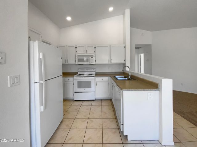 6512 S SAWGRASS Drive, Chandler, AZ 85249