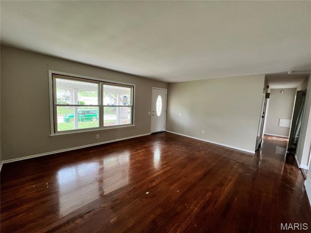 1322 Petite Drive, St Louis, MO 63138