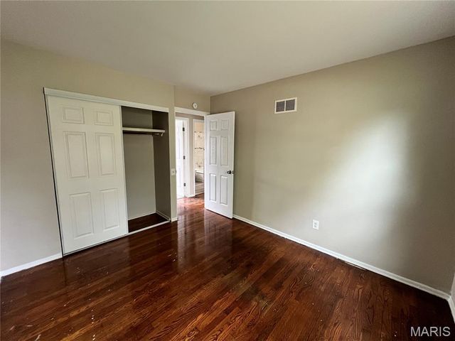 1322 Petite Drive, St Louis, MO 63138
