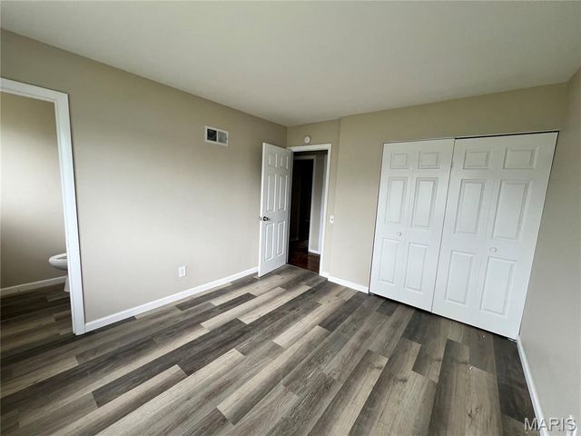 1322 Petite Drive, St Louis, MO 63138