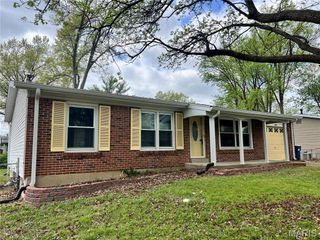 1322 Petite Drive, St Louis, MO 63138