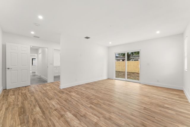 1311 Avenue H, Riviera Beach, FL 33404