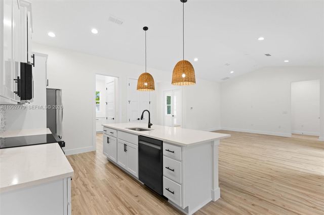 1291 TACOMA ST SE, Palm Bay, FL 32909