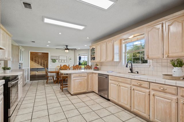 1881 SW County Road 3090, Mount Vernon, TX 75457