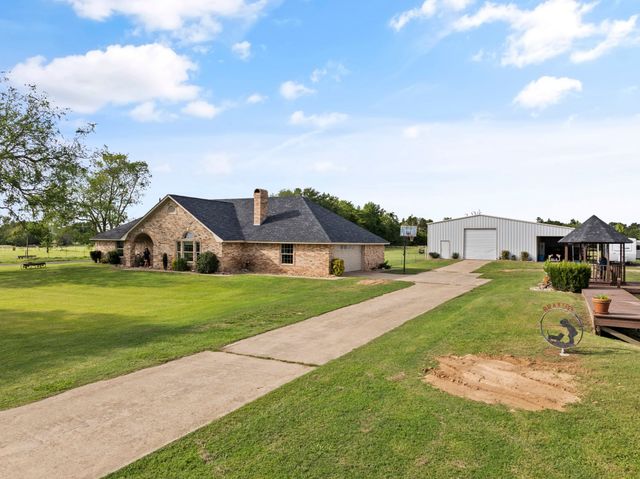 1881 SW County Road 3090, Mount Vernon, TX 75457