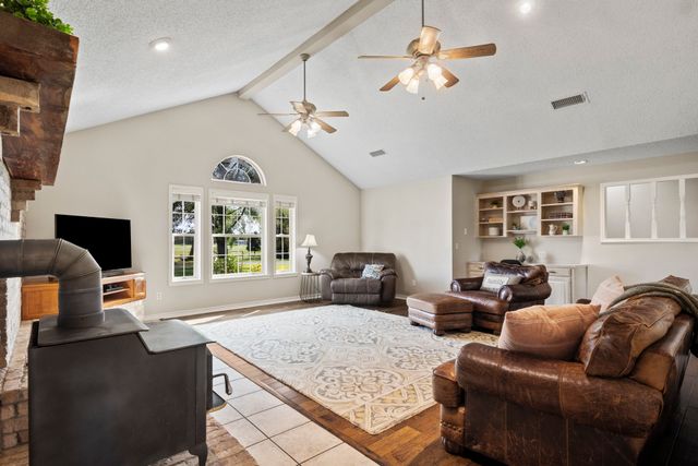 1881 SW County Road 3090, Mount Vernon, TX 75457