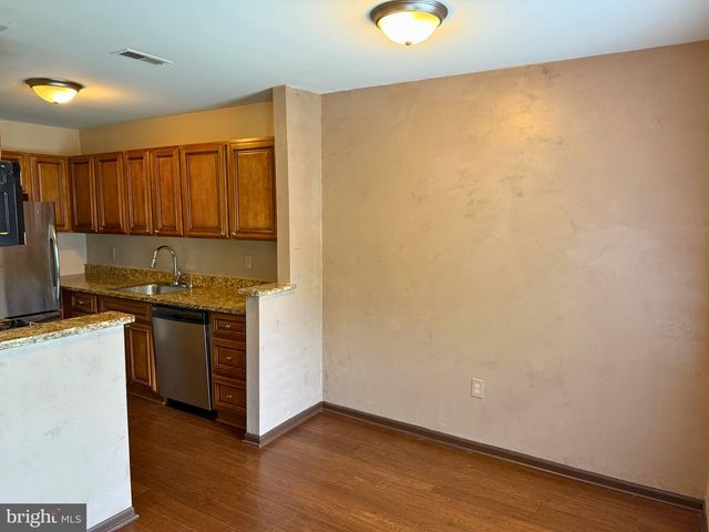 2139 E CHESTNUT AVE #27, Vineland, NJ 08361