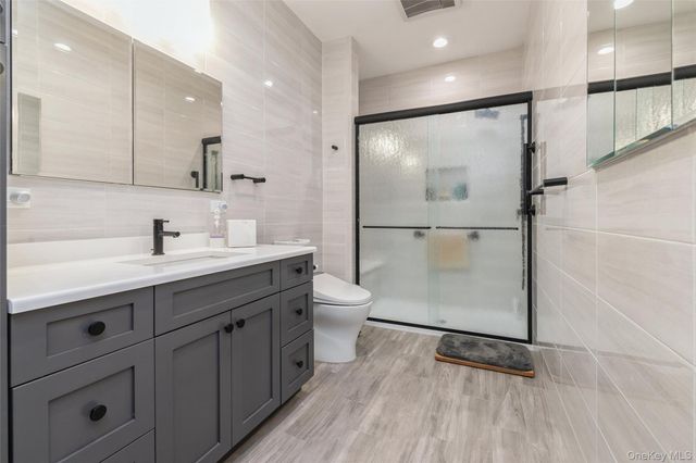 95 Cove Lane, East Setauket, NY 11733