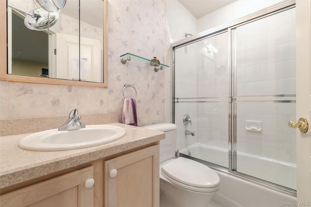 95 Cove Lane, East Setauket, NY 11733