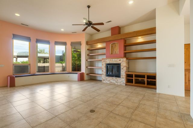 309 Plaza Muchomas, Bernalillo, NM 87004