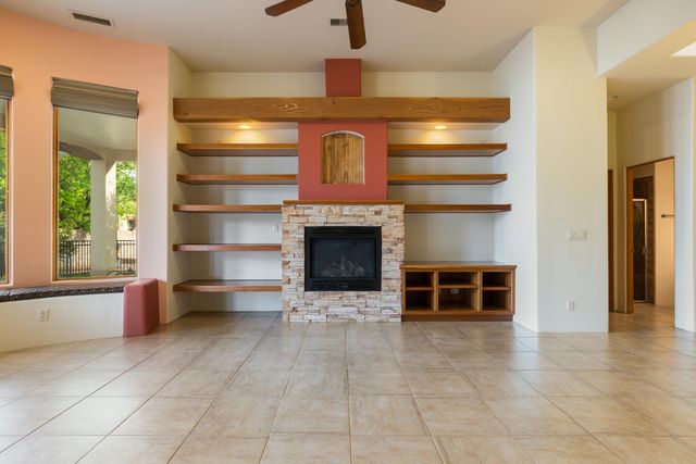 309 Plaza Muchomas, Bernalillo, NM 87004