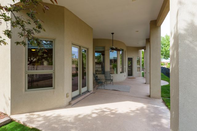 309 Plaza Muchomas, Bernalillo, NM 87004