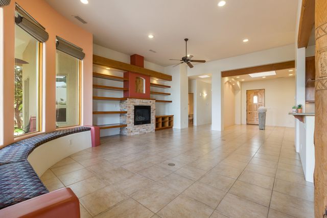 309 Plaza Muchomas, Bernalillo, NM 87004