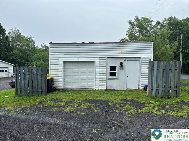 3538 Mountain Road, Washington Twp, PA 18080