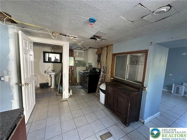 3538 Mountain Road, Washington Twp, PA 18080