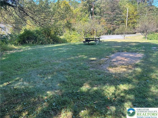 3538 Mountain Road, Washington Twp, PA 18080