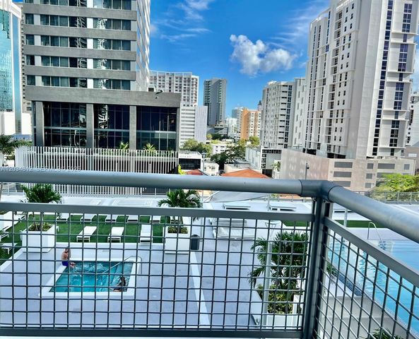 690 SW 1st Ct 1026, Miami, FL 33130