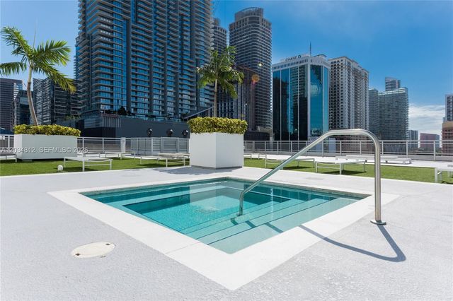 690 SW 1st Ct 1026, Miami, FL 33130