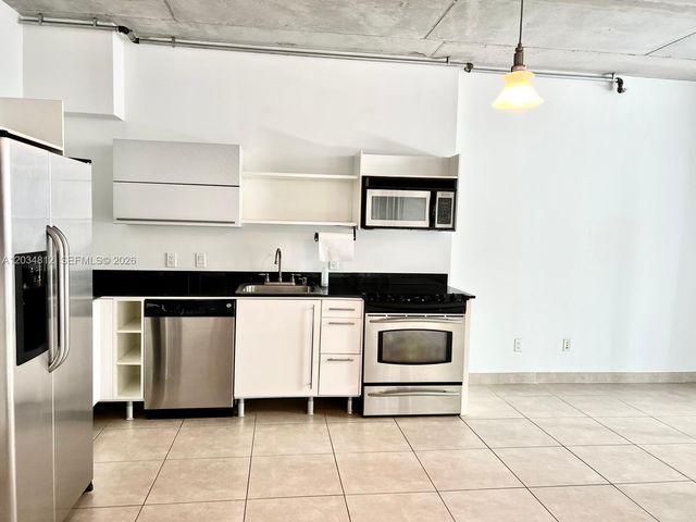 690 SW 1st Ct 1026, Miami, FL 33130